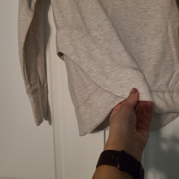 YOGALICIOUS Women's Heathered Cream Hoodie, size small - Picture 2 of 8